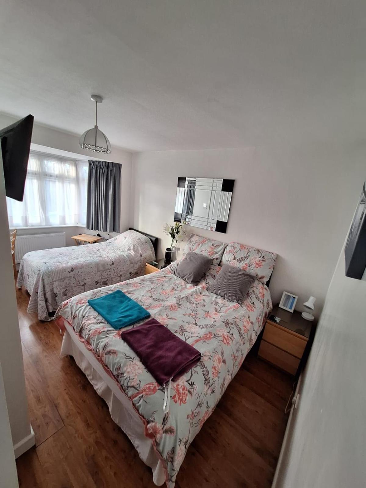 Harrow B & B Eksteriør billede